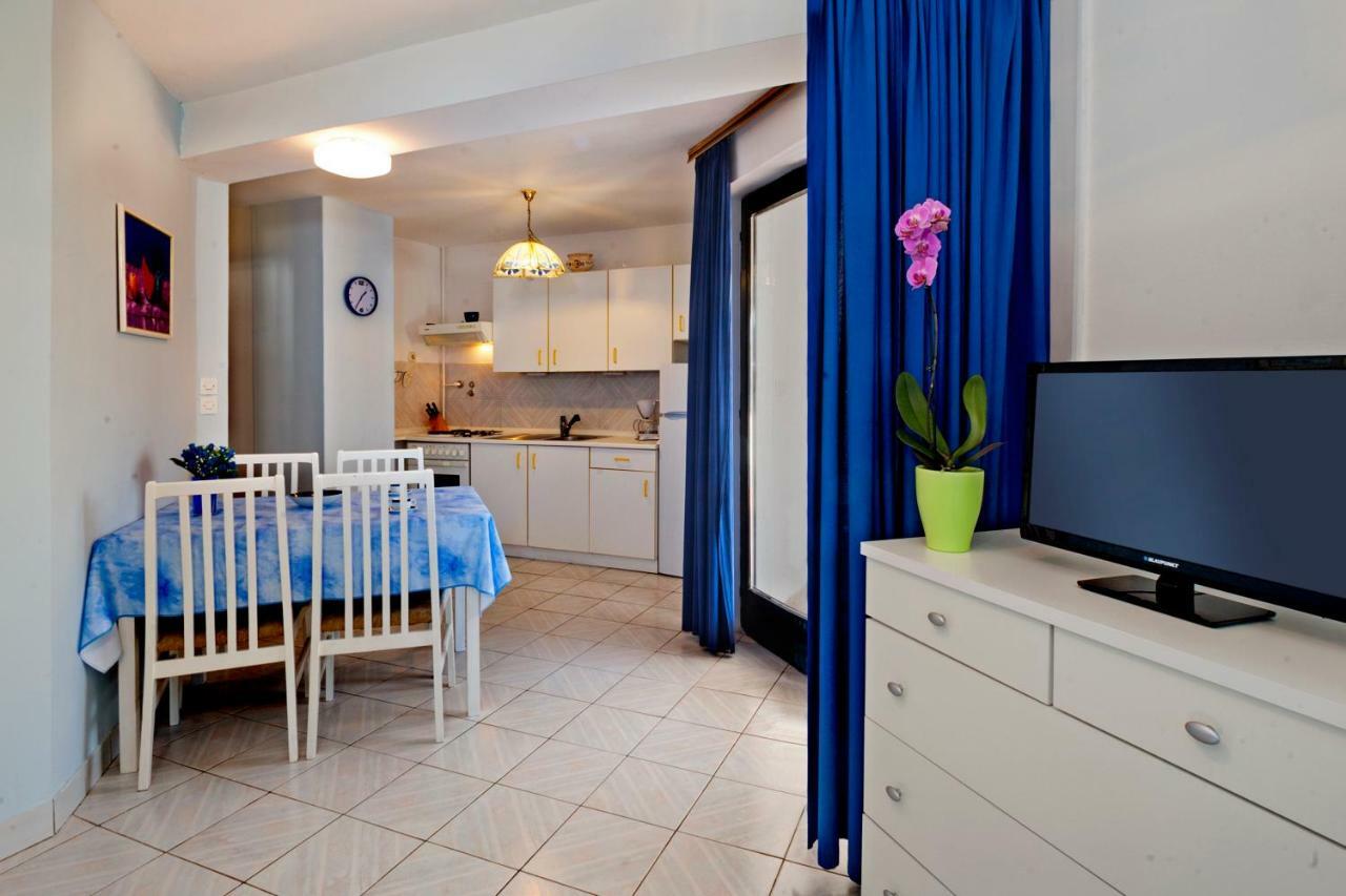 Tar-Vabriga Villa Carolina מראה חיצוני תמונה