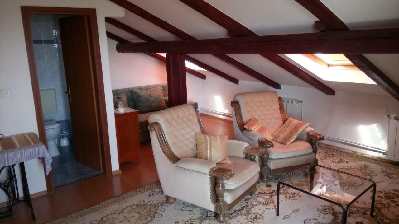 Tar-Vabriga Villa Carolina מראה חיצוני תמונה