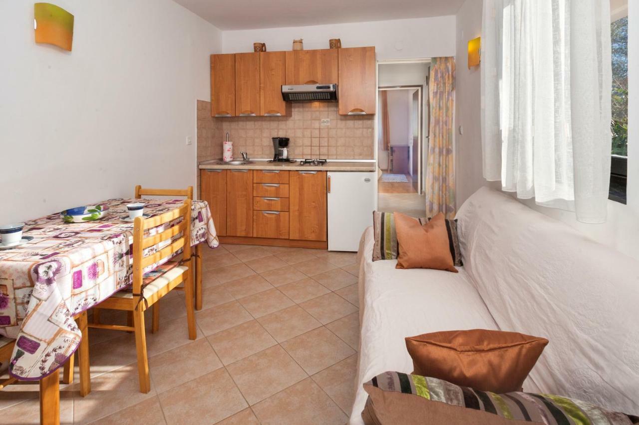 Tar-Vabriga Villa Carolina מראה חיצוני תמונה