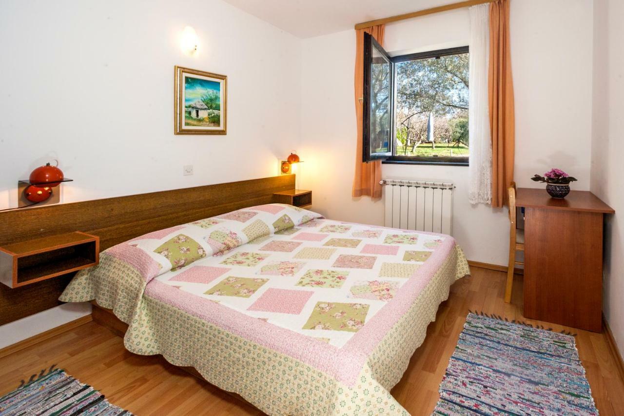 Tar-Vabriga Villa Carolina מראה חיצוני תמונה