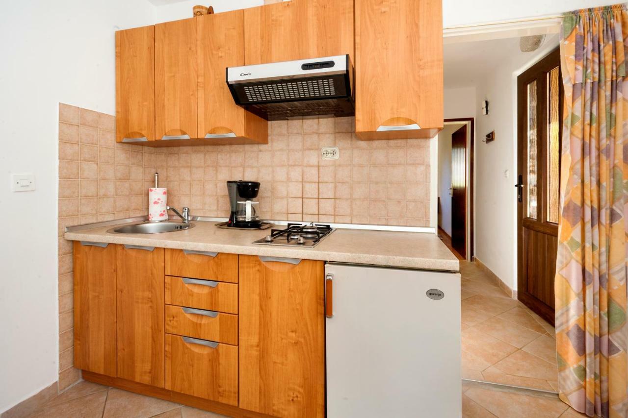 Tar-Vabriga Villa Carolina מראה חיצוני תמונה