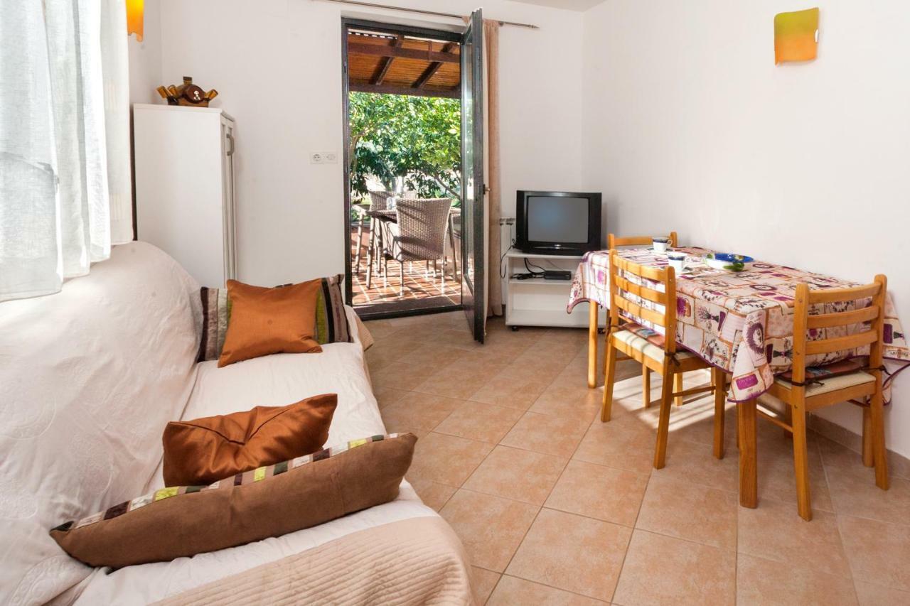 Tar-Vabriga Villa Carolina מראה חיצוני תמונה